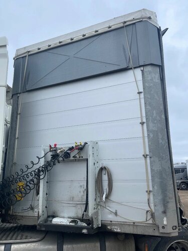 Schmitz Cargobull SCB S3T Полуприцеп шторный