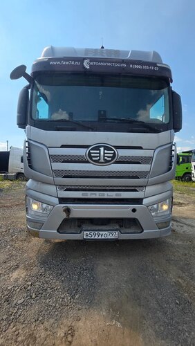 FAW J7 4x2 Седельный тягач