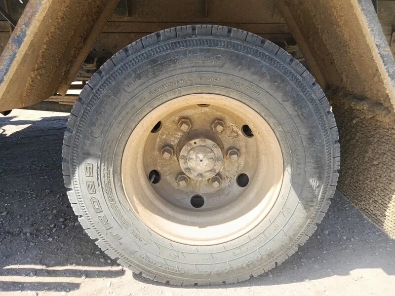 Isuzu ELF 8.3 Бортовой с КМУ — фото 9