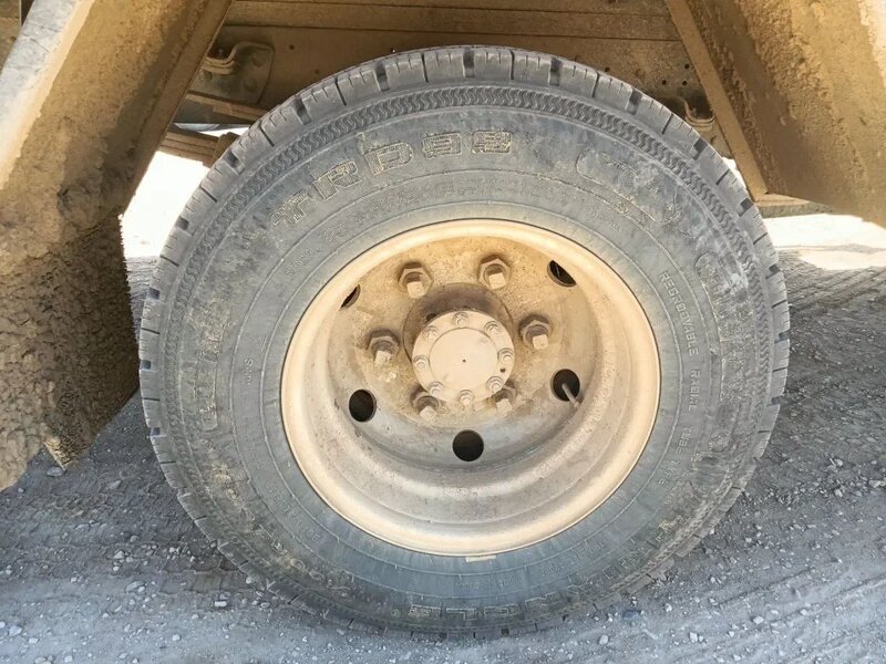 Isuzu ELF 8.3 Бортовой с КМУ — фото 10