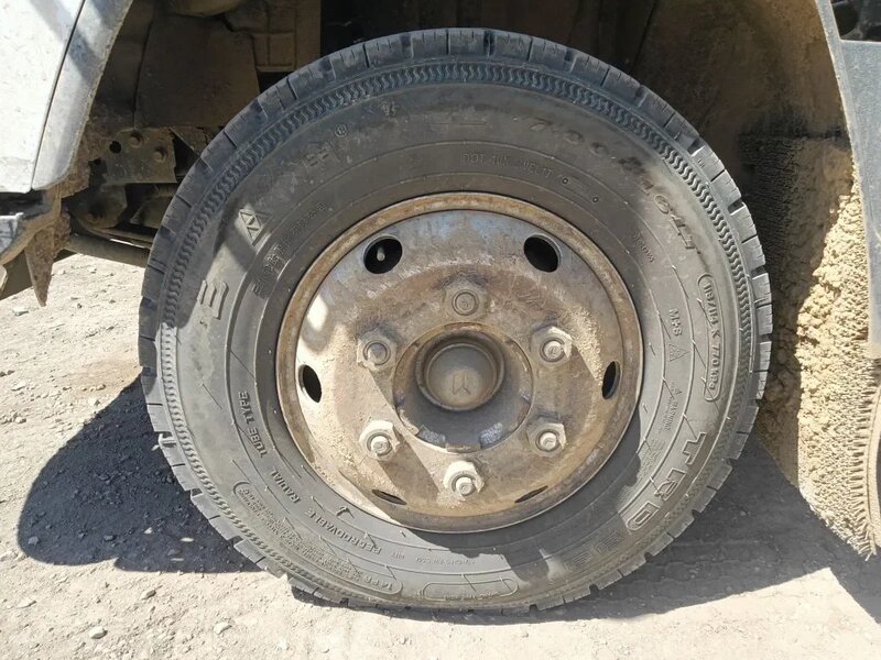 Isuzu ELF 8.3 Бортовой с КМУ — фото 11