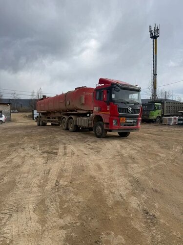Shacman (Shaanxi) SX 6x6 Седельный тягач