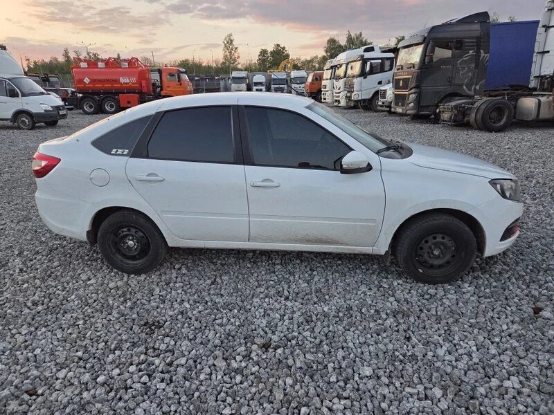 LADA GRANTA Лифтбек — фото 5
