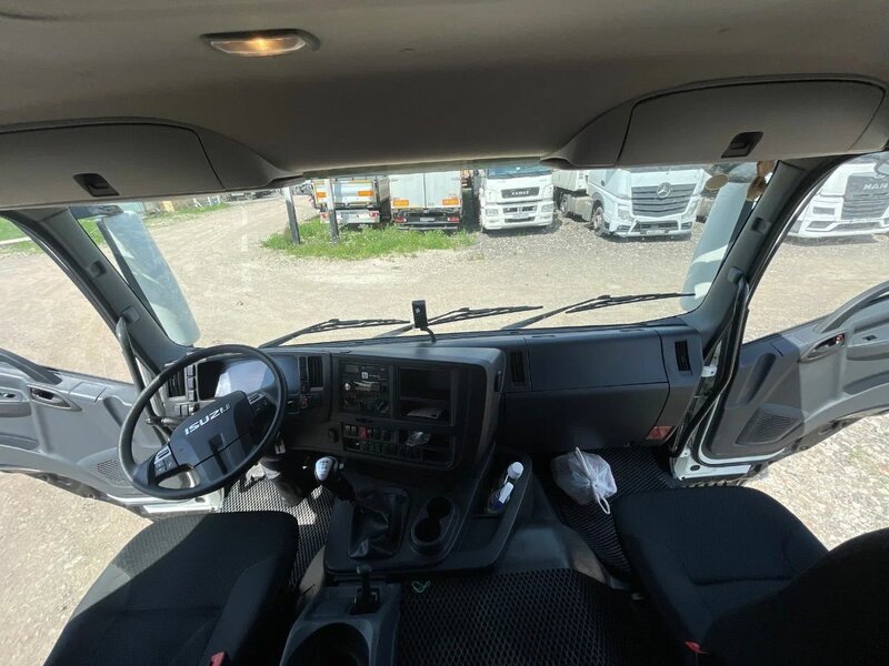 Isuzu Giga 6x4 Автовышка — фото 5