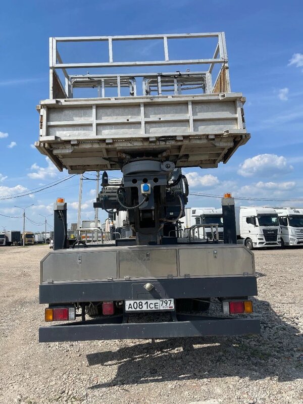 Isuzu Giga 6x4 Автовышка — фото 8