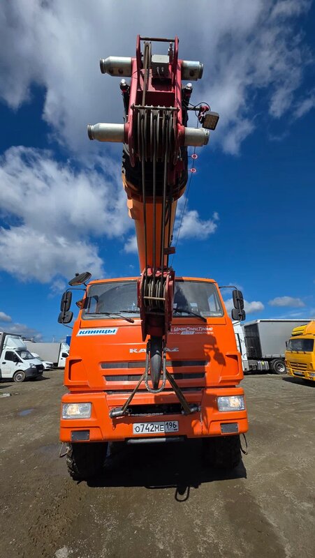 Клинцовский автокрановый завод (КАЗ) КС-55713 на шасси КамАЗ 43118 6x6 Автокран — фото 1