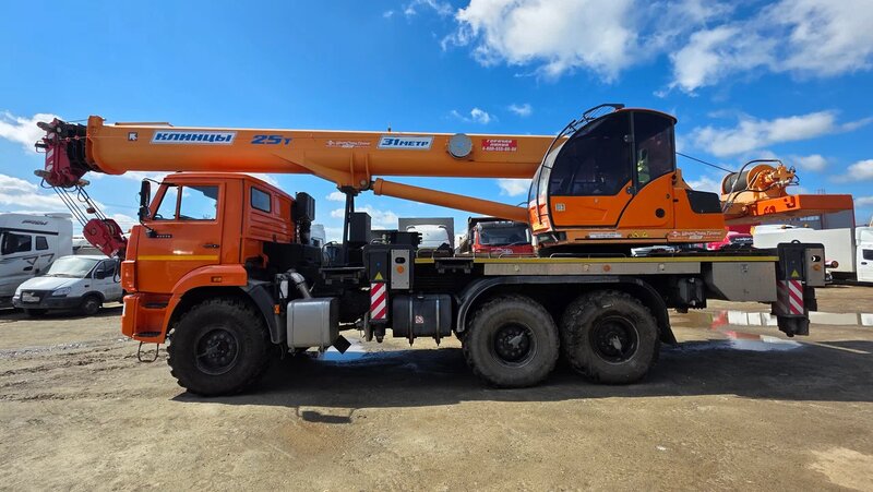 Клинцовский автокрановый завод (КАЗ) КС-55713 на шасси КамАЗ 43118 6x6 Автокран — фото 3