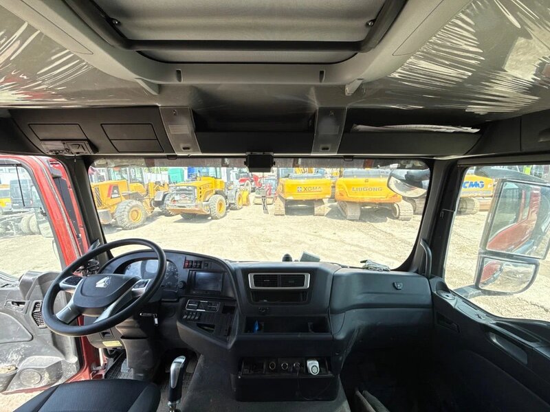 SITRAK C7H 8x4 Самосвал — фото 9