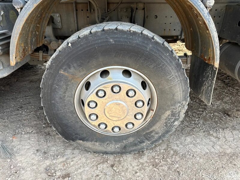 SITRAK C7H 8x4 Самосвал — фото 12