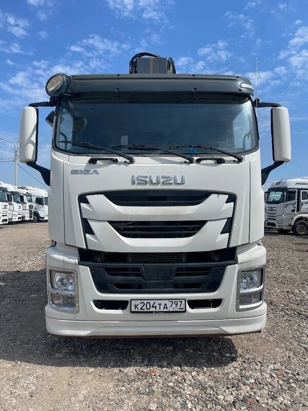 Isuzu Giga 6x4 Автовышка — фото 1