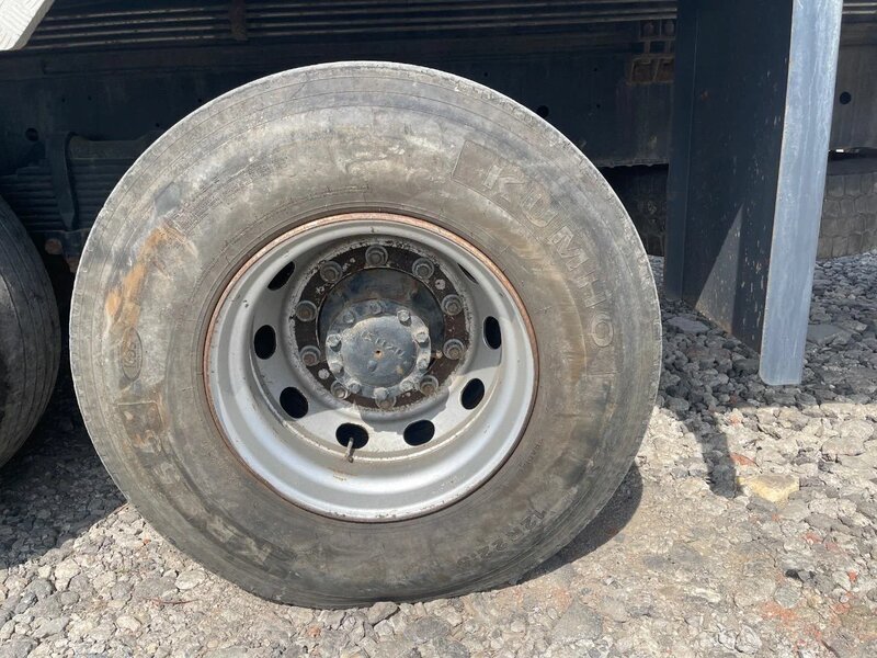 Isuzu Giga 6x4 Автовышка — фото 13