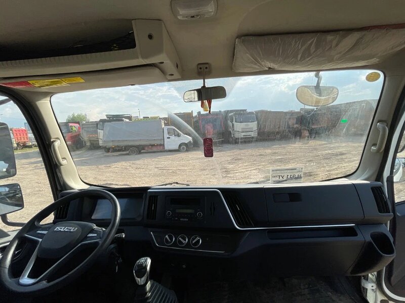 Isuzu ELF 4.5 Бортовой (Евроборт) — фото 9