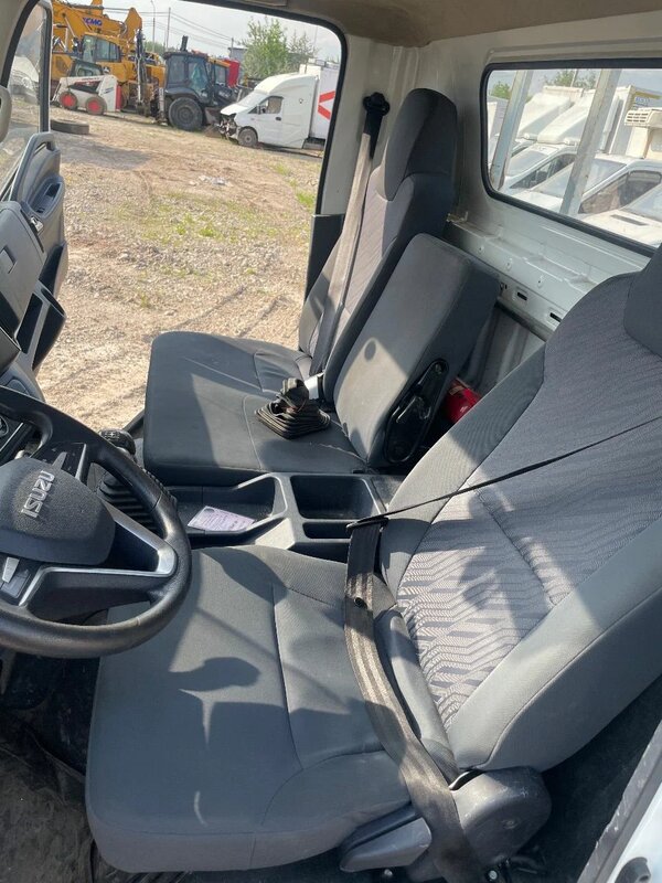 Isuzu ELF 4.5 Бортовой (Евроборт) — фото 10