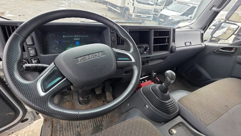 Isuzu ELF 8.3 Автовышка — фото 9