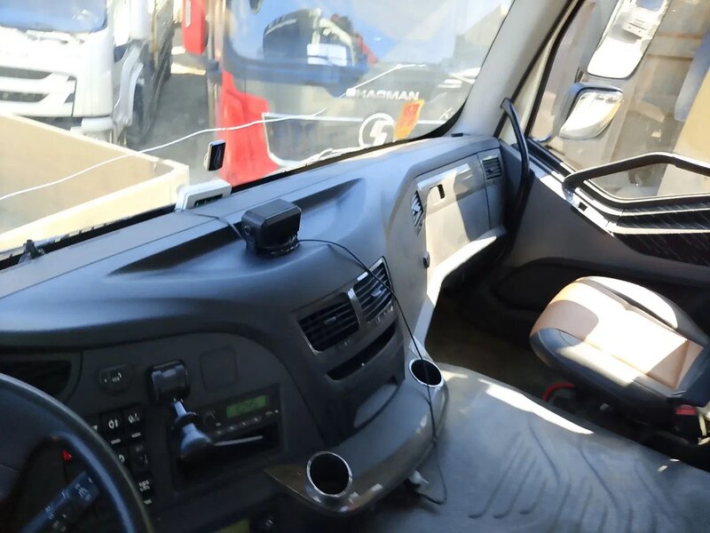 FAW J6 6x4 Бортовой с КМУ — фото 13