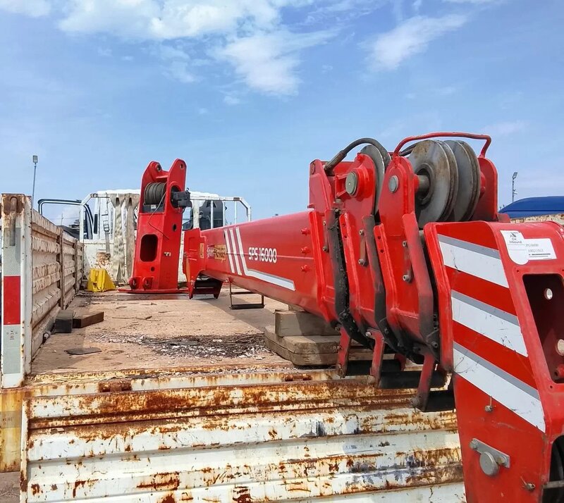 Isuzu Giga 4x2 Бортовой с КМУ — фото 10
