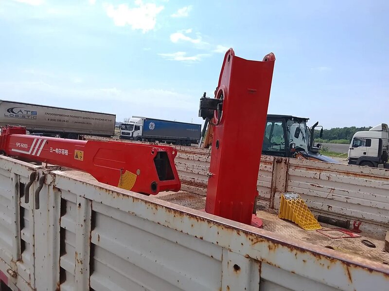 Isuzu Giga 4x2 Бортовой с КМУ — фото 12
