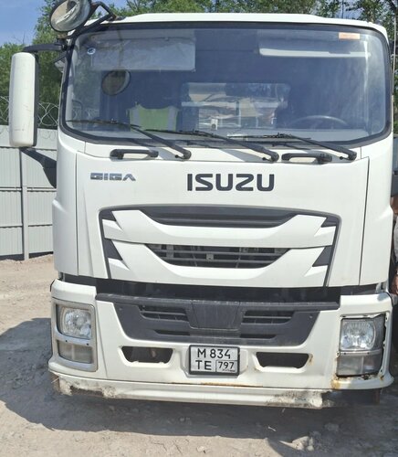 Isuzu Giga 4x2 Бортовой с КМУ