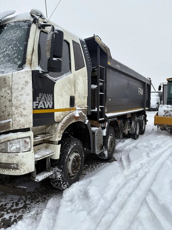 FAW J6 8x4 Самосвал — фото 3