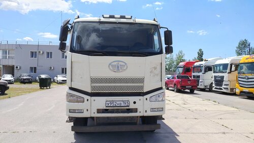FAW J6 6x4 Самосвал