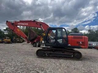 HITACHI ZX200 Экскаватор — фото 2