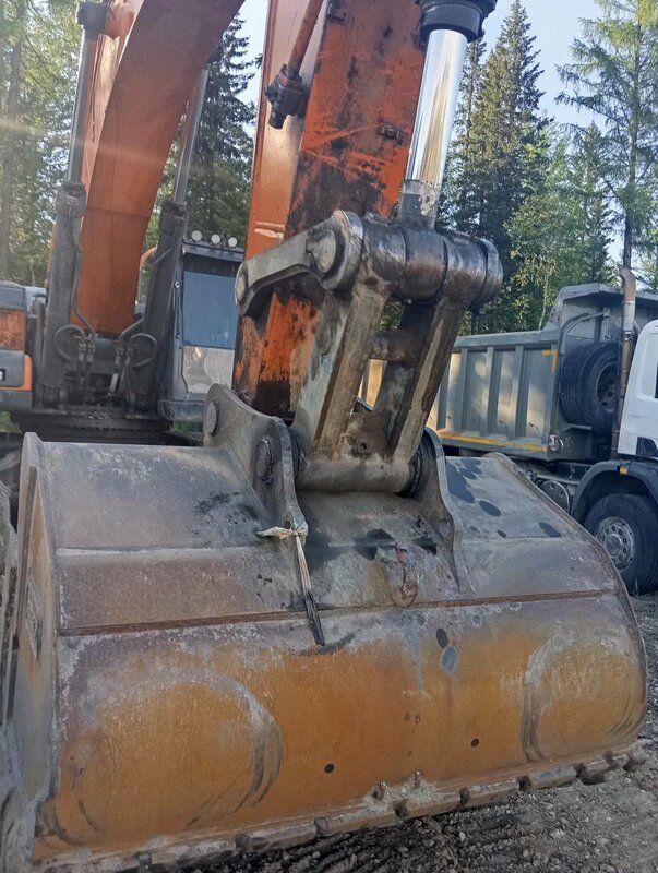 Doosan DX530 Экскаватор — фото 1