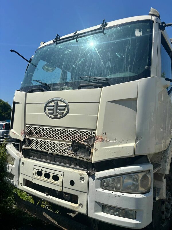 FAW CA 3310 8x4 Самосвал — фото 2