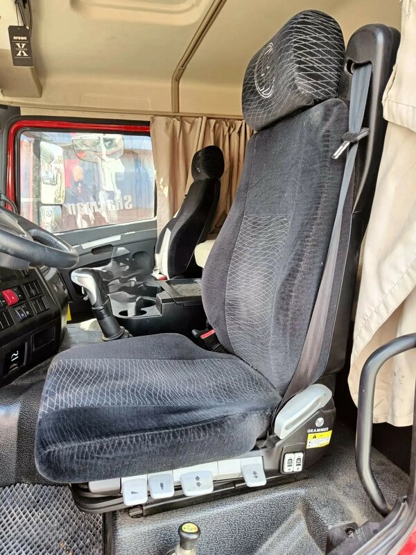Shacman (Shaanxi) SX 8x4 Самосвал — фото 11
