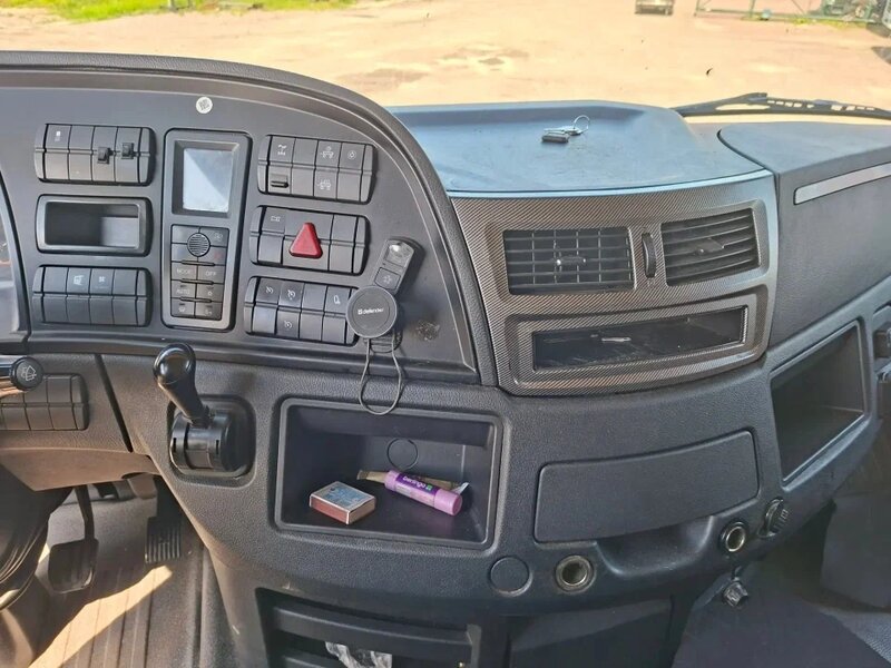 Foton AUMAN 4x2 Седельный тягач — фото 11