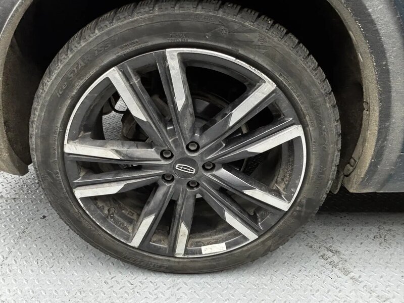 Geely Monjaro — фото 8