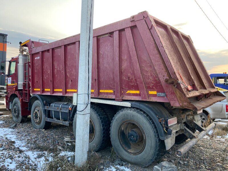КамАЗ 65801 8x4 Самосвал — фото 12