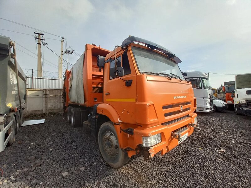 АРЗАМАССКИЙ ЗАВОД КОММУНАЛЬНОГО МАШИНОСТРОЕНИЯ КО-440 на шасси КамАЗ 65115 6x4 Мусоровоз — фото 2