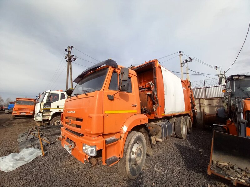 АРЗАМАССКИЙ ЗАВОД КОММУНАЛЬНОГО МАШИНОСТРОЕНИЯ КО-440 на шасси КамАЗ 65115 6x4 Мусоровоз — фото 3